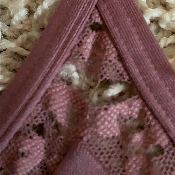 2 pink bras - Picture 4 of 4